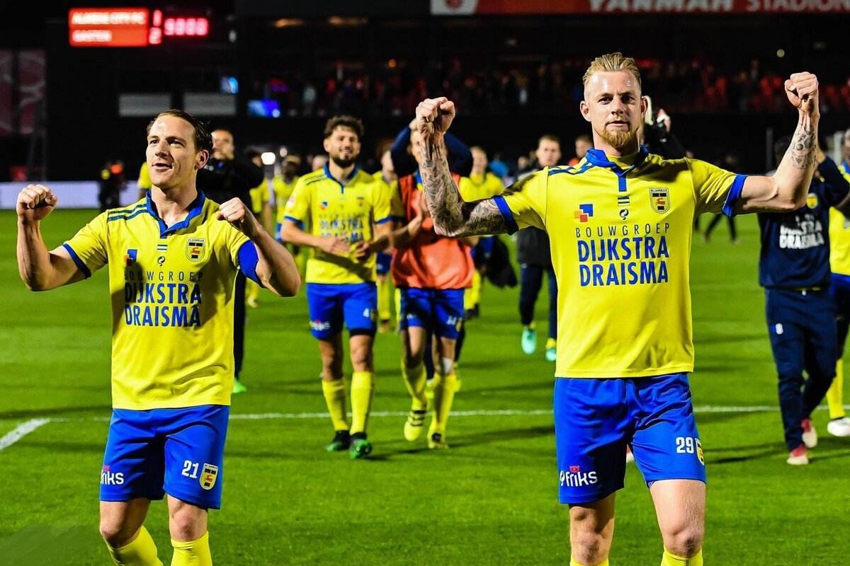 加入了他们 加入了他们